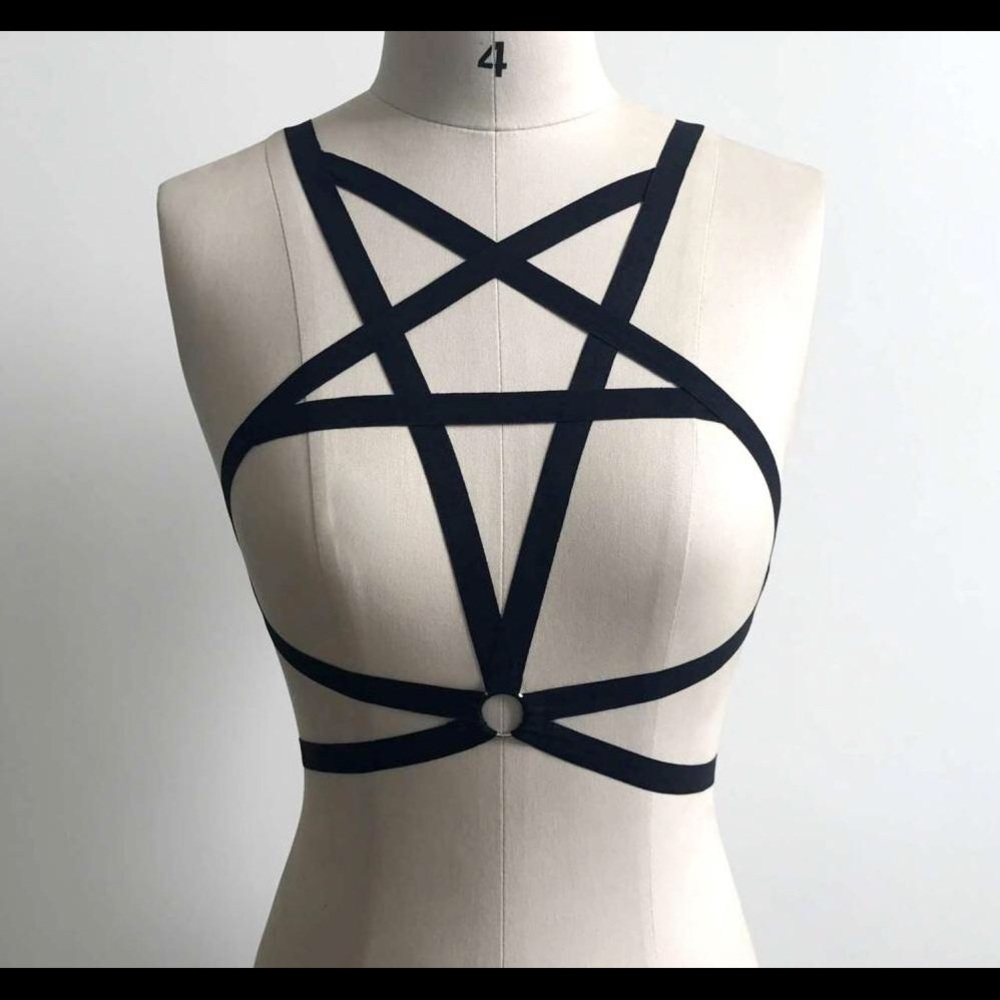 Pentagram harness